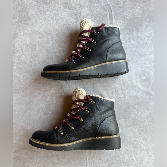 Dr. Scholl's Black Winter Boots with Red Laces - Picture 2 of 7